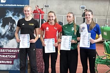 Viktoria Zajitschek (r.) zeigte einen guten Weitsprung-Wettkampf.