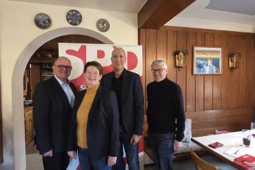 Auf dem Bild zu sehen (von links): Georg Wiedemann, Claudia Müller, Christoph Schmid und Jürgen Greiner. 