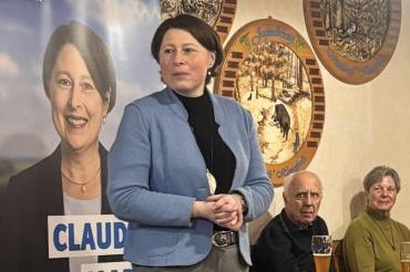 Claudia Marb tritt bei der Kommunalwahl 2026 als Nachfolgerin von Landrat Stefan Rößle an.