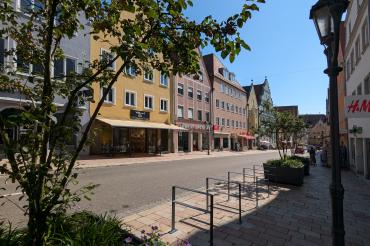 Die Reichsstraße bietet die Bühne für den Donauwörther Ostereiermarkt und den neuen Genussmarkt.