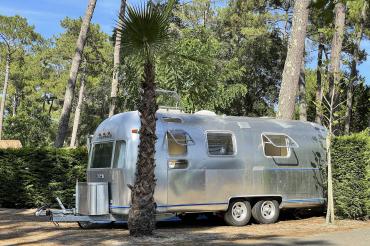 Die Airstreams kommen per Spezialverschiffung nach Donauwörth, ehe sie dort in Handarbeit umgebaut werden.