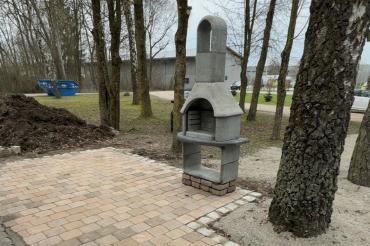 Der neue Grillplatz beim Jugendtreff Bäumenheim.