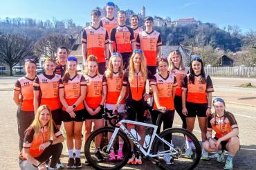 Präsentation der Triathlon Liga Teams des TSV Harburg.