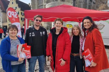 V.l.: Sibylle Gernhäuser, Alex Kneißl, Claudia Müller, Elisabth Wedel, Silvia Feirer-Fischer
