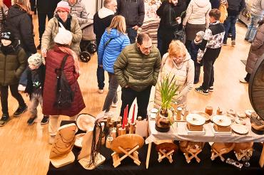 Der Ostereiermarkt der Kolping Akademie am Standort Donauwörth lockte zahlreiche Besucherinnen und Besucher.
