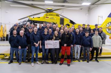 3. Person von links: Kommandant Johannes Engelhardt, Organisatoren Daniel Wiedemann, Johanna Schäble , Pilot Sven Uhmann