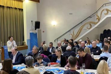 Claudia Marb beim Frühschoppen in Oberndorf.