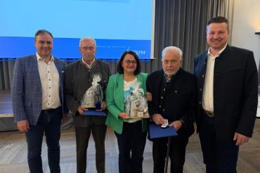 Auf dem Foto sind u. a. die Geehrten für 60 Jahre Mitgliedschaft. Von links nach rechts: CSU Ortsvorsitzender Daniel Petrasch, Alfred Nobel, Gemeinderätin Christine Riepold, Hans Reiner und der designierte Bürgermeister Stephan Kreuzer.