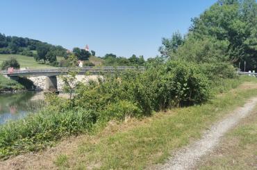 Die Donaubrücke bei Schäfstall.