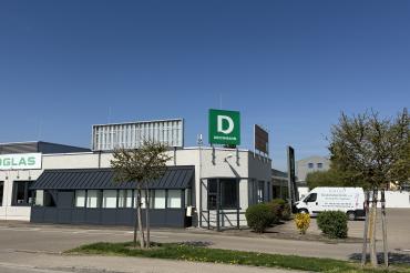 . Am 08. Mai eröffnet das österreichische Handelsunternehmen Almwelt Trachten seine neue Filiale in der Kaiser-Karl-Straße 3.