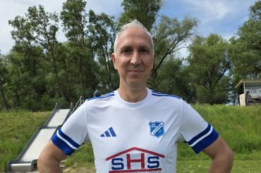 Christoph Schmid trägt das Trikot seines Heim-Vereins, der SG-Alerheim