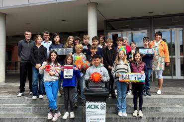 Die Lehrkräfte und Schüler freuen sich über Ihre neuen Bewegungstonnen.