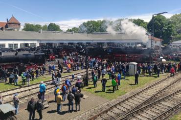 Große Lok-schau beim 5. Eisenbahnfest in Nördlingen.