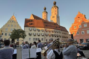 Musik am Marktplatz in Wemding.