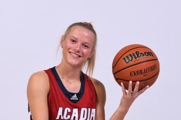 Bianca Helmig kehrt zurück nach Nördlingen. Die 23-Jährige, die bereits in der Saison 2021/2022 das Trikot der Angels trug, gilt bis heute als große Sympathieträgerin im Verein.