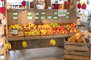 Obstsortiment im Dorfladen Alerheim