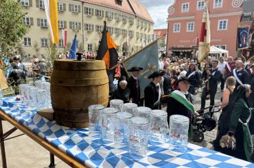 Der Bayerische Tag zum 100-jährigen Jubiläum des Heimat- und Trachtenerhaltungsvereines Wemding.