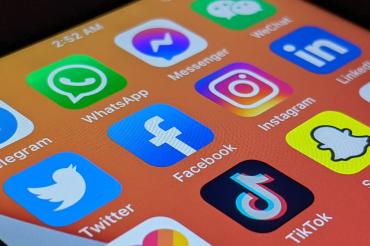 Social Media Apps auf einem Smartphone