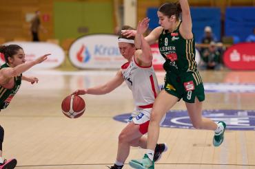 Das könnte schon in der Vorbereitung wieder passieren: Pauline Maier im Angels-Trikot gegen den deutschen Meister Keltern.