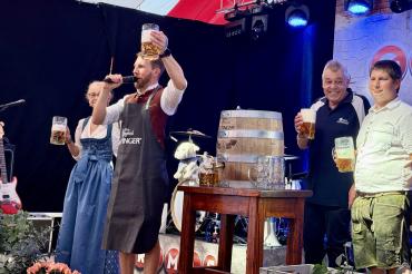 Mit dem traditionellen Bieranstich wurde die Jakobi-Kirchweih offiziell eröffnet.