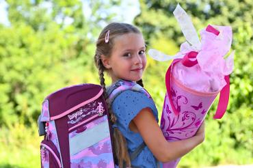 Ein guter Schulstart für alle: Mit der Aktion „Ranzen her!“ sammelt die LEW-Bildungsinitiative 3malE vom 27. Juli bis 21. August 2026 gut erhaltene Schulranzen und -rucksäcke für Kinder aus einkommensschwachen Familien.