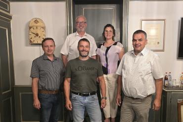  v.l.n.r. Andreas Harlander (Ortssprecher Sallach), 1. Bürgermeister Karl Rehm, Marco Schmidt (Ortssprecher Mittelstetten), Patricia Reiner (Ortssprecherin Unterpeiching), Helmut Förg (Ortssprecher Wächtering).