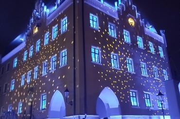 Illuminationen am Donauwörther Rathaus. 
