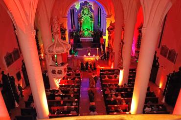 Monheimer Lichternacht in der Stadtpfarrkirche St. Walburga