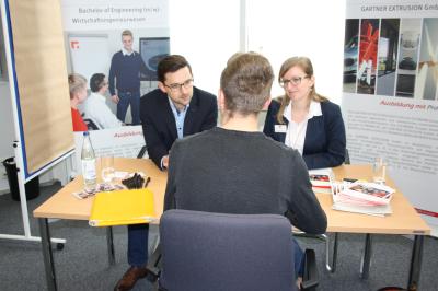 Agentur für Arbeit Donauwörth organisiert wieder Speed Dating für Duales Studium in den Osterferien