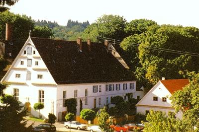 Das Bild zeigt das Gasthaus Thaddäus in Kaisheim