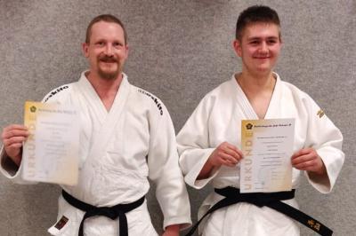 Zwei Kämpfer der JST Riesbürg