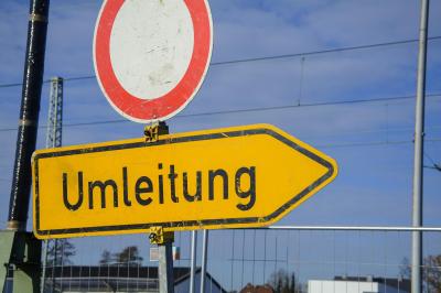 Straßensperrung Baustelle Umleitung