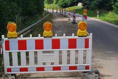 Schadstelle auf Höhe der Wochenendhaussiedlung vor der Sanierung