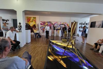 Ein für Geist, Körper und Seele gleichermaßen inspirierendes Ereignis war die 1. Sommerakademie im Kunstmuseum Donau-Ries in Wemding. 