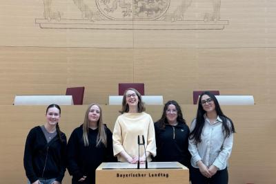 Hanna Müller, Emma Woijec, Eva Lettenbauer, Carla Daniels-Wredenhagen, Rana Husein 