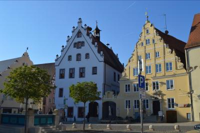 Der Stadtrat verabschiedet den Haushalt ohne Gegenstimmen.