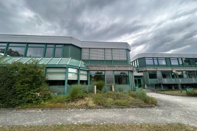 Das Schulgebäude der Hans-Leipelt-Schule im Donauwörther Stauferpark wurde im Jahr 1979 erbaut. 