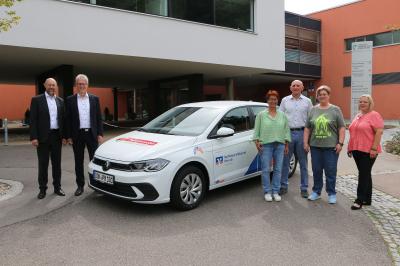 Von links: Dr. Walter Greiner (Stv. Vorstandsvorsitzender), Bernhard Ströbele (Vorstandsvorsitzender Raiffeisen-Volksbank Ries), Birgit Kolb (Palliativ-Pflegefachkraft), Hans Lehenberger (Schatzmeister Förderverein), Karolina Meixner (Leitende Oberärztin Palliativ-Station), Ana Nastasia Vintila (Psycho-Onkologin)