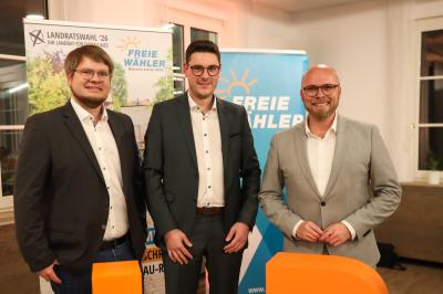 Auf dem Bild zu sehen (von links): Florian Riehl, Michael Dinkelmeier und Dr. Fabian Mehring. 