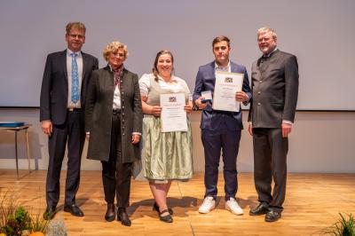 Meisterbriefe für Landwirtschaftsmeisterinnen und Landwirtschaftsmeister aus dem Regierungsbezirk Schwaben