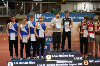 Die 4x200 Meter Staffel der LG Donau-Ries mit Jonas Schöniger, Fabian Lechner, Jonathan Federle und Jakob Miehling.