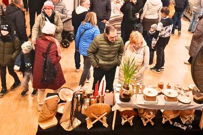 Der Ostereiermarkt der Kolping Akademie am Standort Donauwörth lockte zahlreiche Besucherinnen und Besucher.