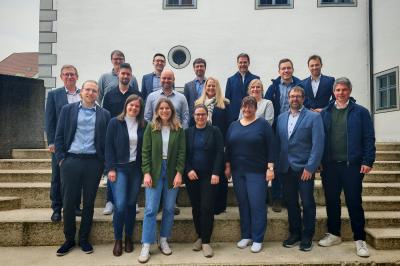 Die Teilnehmerinnen und Teilnehmer des Landratsamtes sowie von Seiten der Unternehmerschaft und IHK am Workshop der Industrie- und Handelskammer