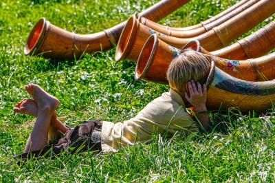 Mit „Den Dingen auf den Grund gehen“ holte sich Peter Hildebrand aus Pfronten den 1. Preis beim Fotopreis 2026 des Bezirks Schwaben.