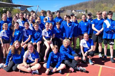 32 jugendlicher Sportler vom TSV Rain, TSV Mönchsdeggingen und VSC Donauwörth