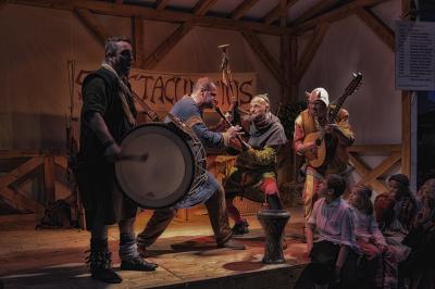 Mit Spielfreude und instrumentaler Vielfalt lädt Spectaculatius das Publikum direkt zum Mitmachen ein.