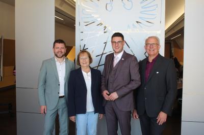 V.l.n.r.: Stv. Landrat Jürgen Leberle, Gabriele Fograscher, Michael Dinkelmeier, Martin Stegmair.