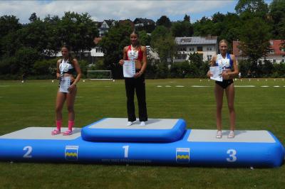 Siegerehrung von Marie Weinberger (3. Platz) im 7 Kampf