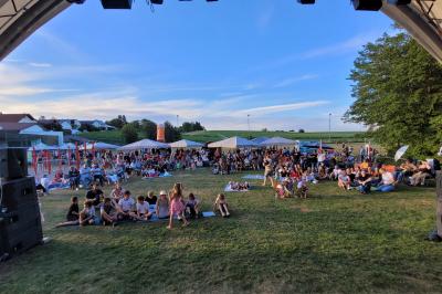 Liveacts, Familienfest und Partystimmung in Blossenau B+ Zentrum