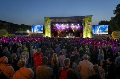 Für gute Stimmung sorgt am Abend wie gewohnt ein hochkarätig besetztes Popkonzert bei freiem Eintritt: in Nördlingen gastiert am 2. August LOI.
